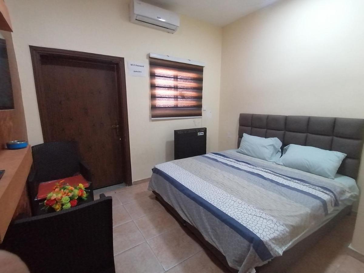 Relax House For Studio Rooms Apartment Aqaba Bagian luar foto